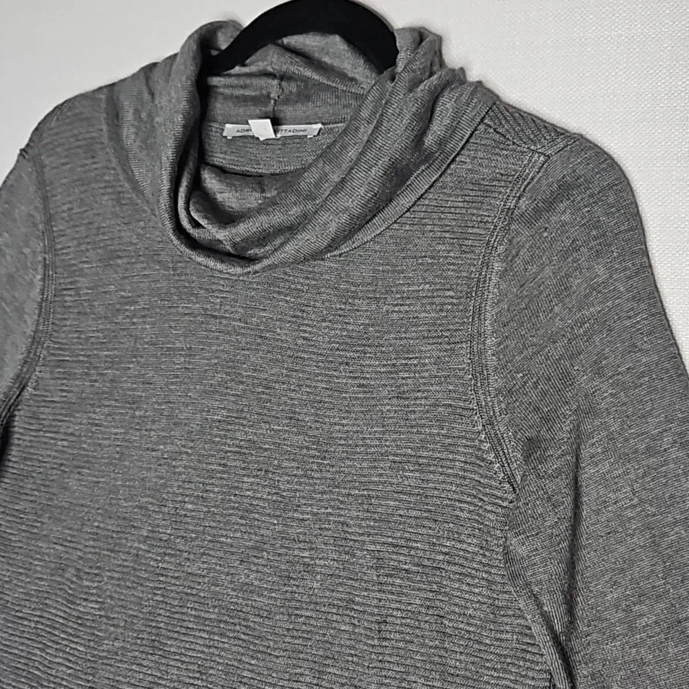 Adrienne Vittadini Size Medium Steel Gray Ribbed Tunic Turtleneck Sweater